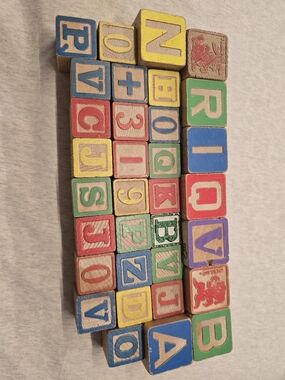 Vintage Wooden Alphabet Blocks Set - Multicolor 33 Pieces